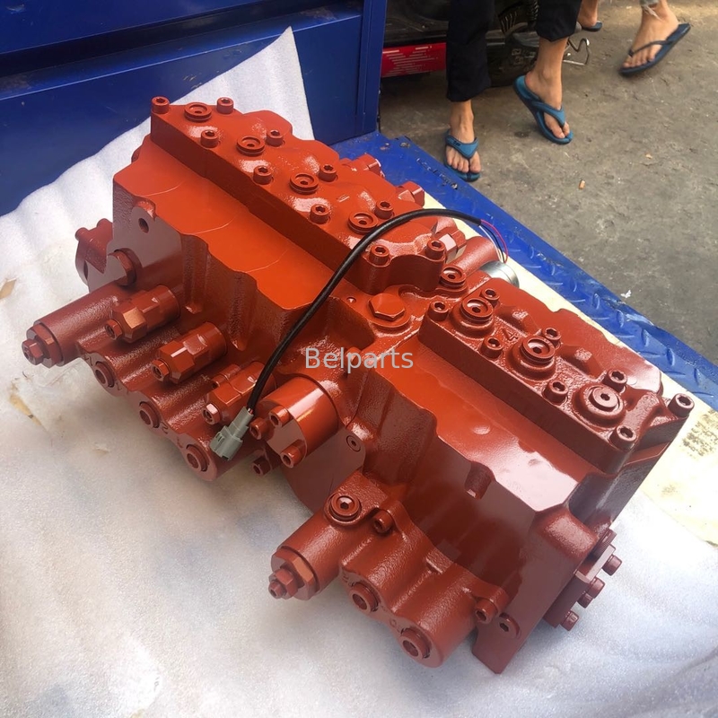 Excavatrice Control Valve de la chenille EX200-1 EX200-2 EX200-3 pour la valve principale de contrôle de Hitachi