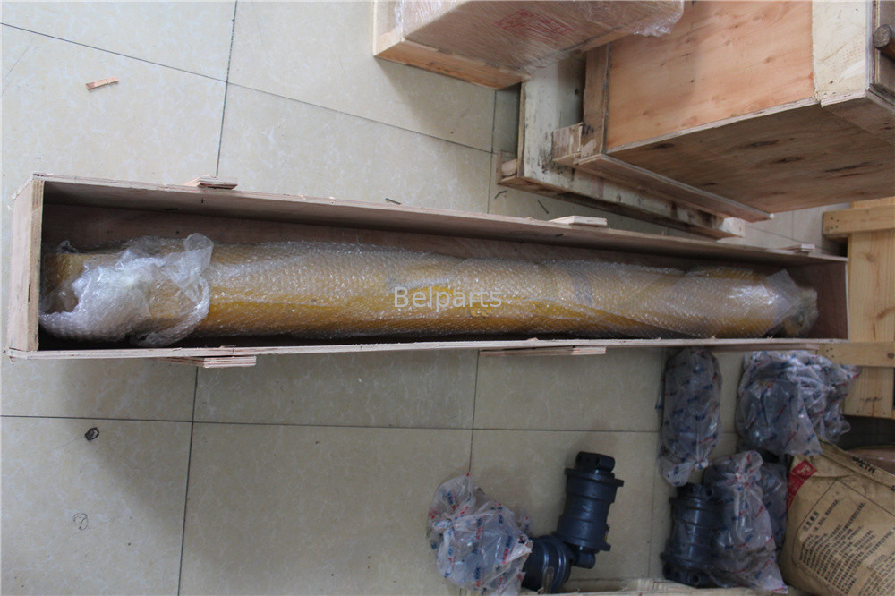 Parties de l'excavatrice cylindre à bras hydraulique Assy 31N4-50130 Pour Hyundai R140LC-7