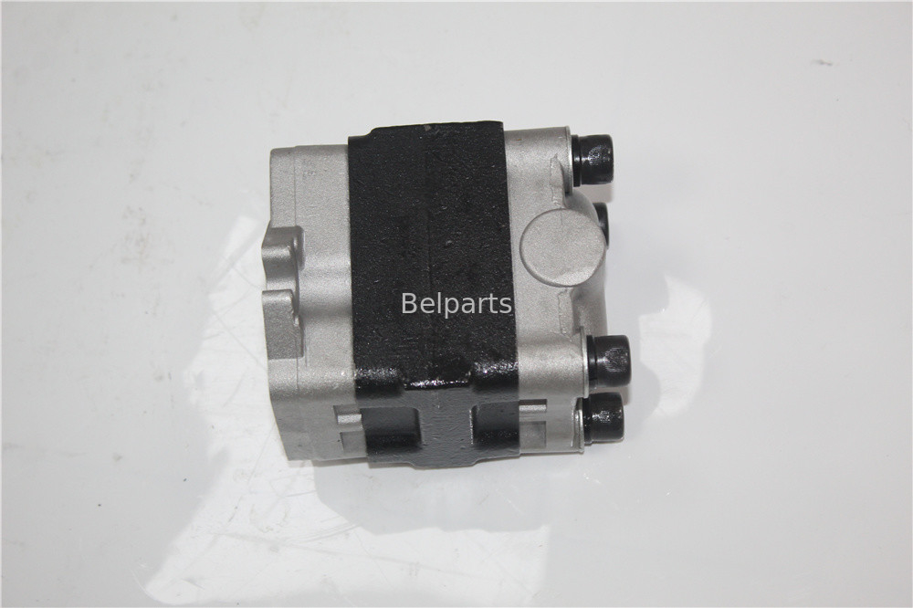 PVD-2B-42 PC50MR-2 PC55 PC56 pompe à engrenages pour mini-pelles