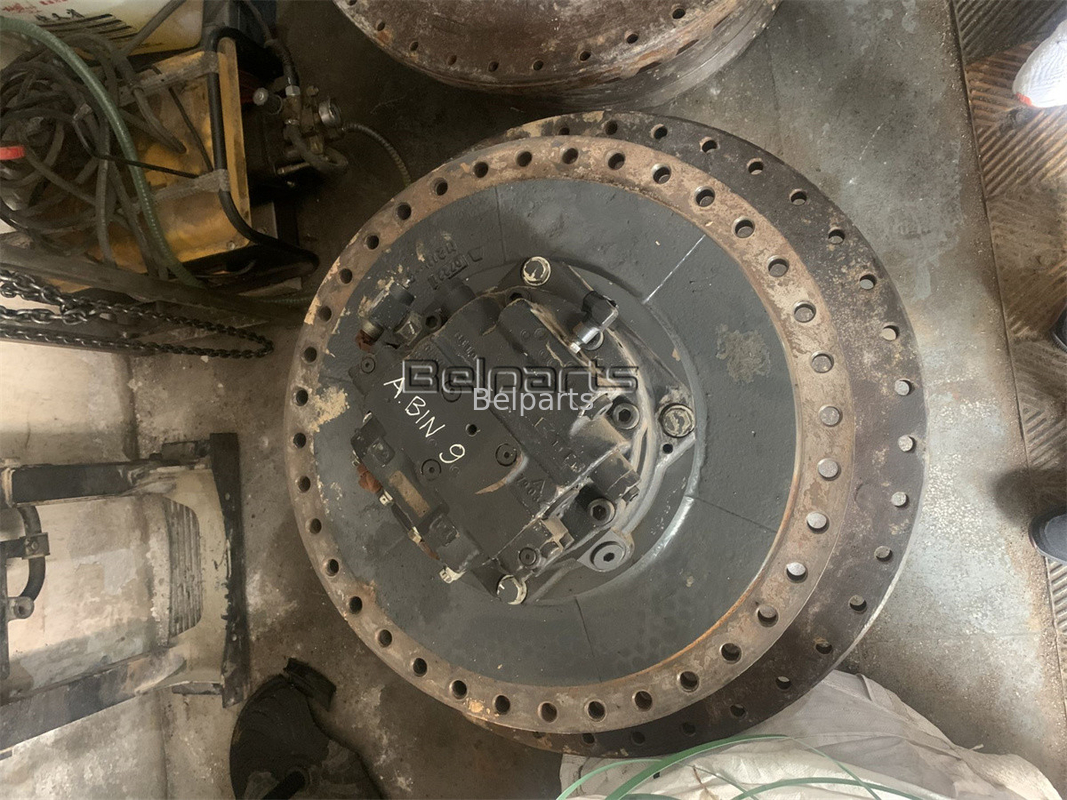 Le moteur de déplacement de l'excavatrice Komatsu PC1250-7 PC1250-8 Assy 21N-60-34100 21N-27-00130
