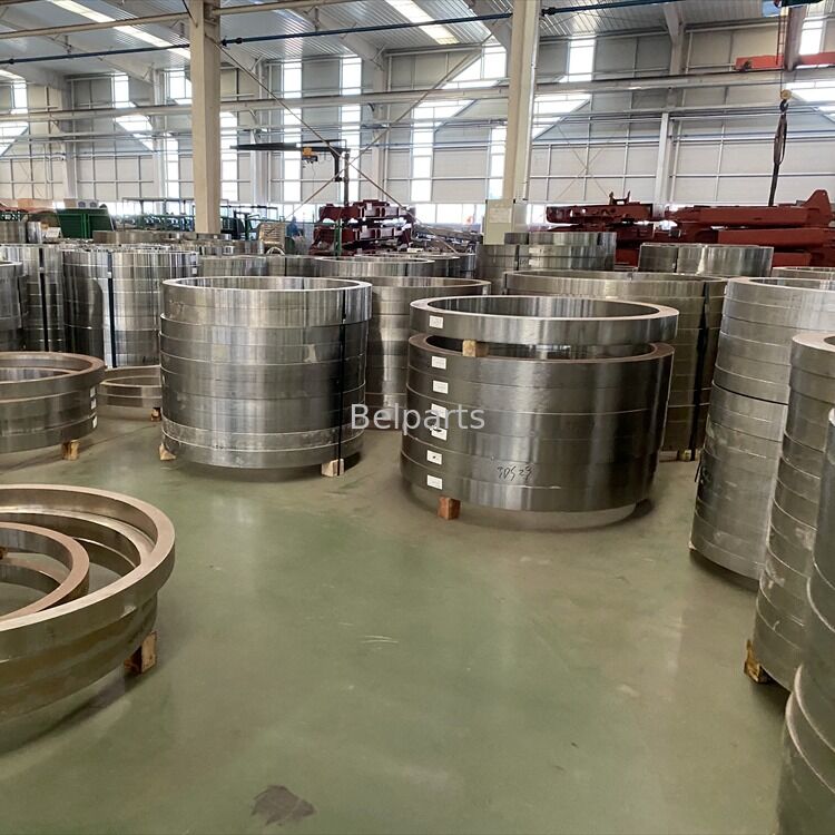 ZX135 Rameau à chenille pour pièces détachées de pelleteuses Hitach 17080867 Cercle à chenille à chenille