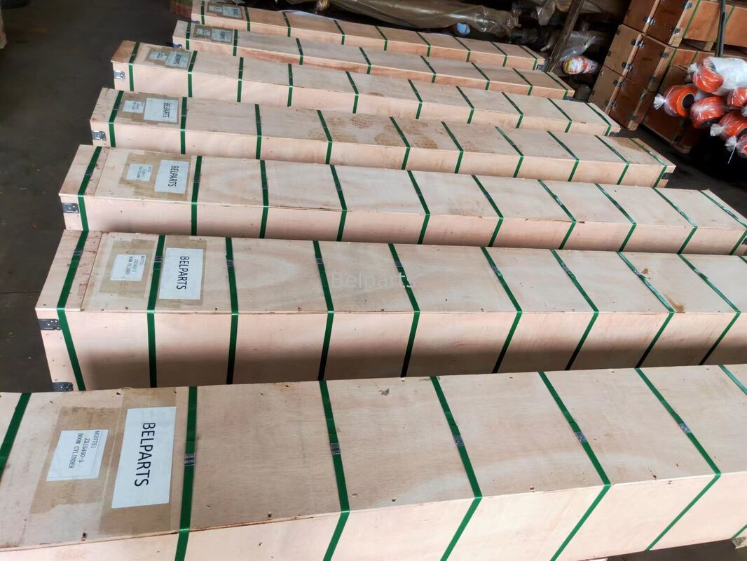 DX210W Cylindre hydraulique à flèche pour pièces détachées de pelles Doosan K1011203 K1011202 K1011195 Après-vente de haute qualité