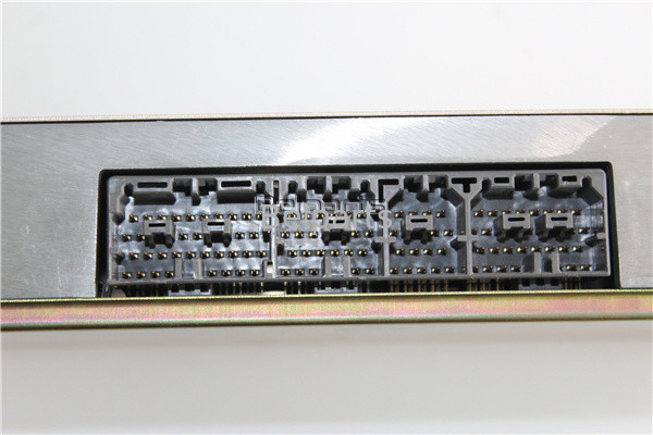 Contrôleur Computer Board SK200-2 SK100-2 SK200-5 SK200-5.5 d'excavatrice de chenille