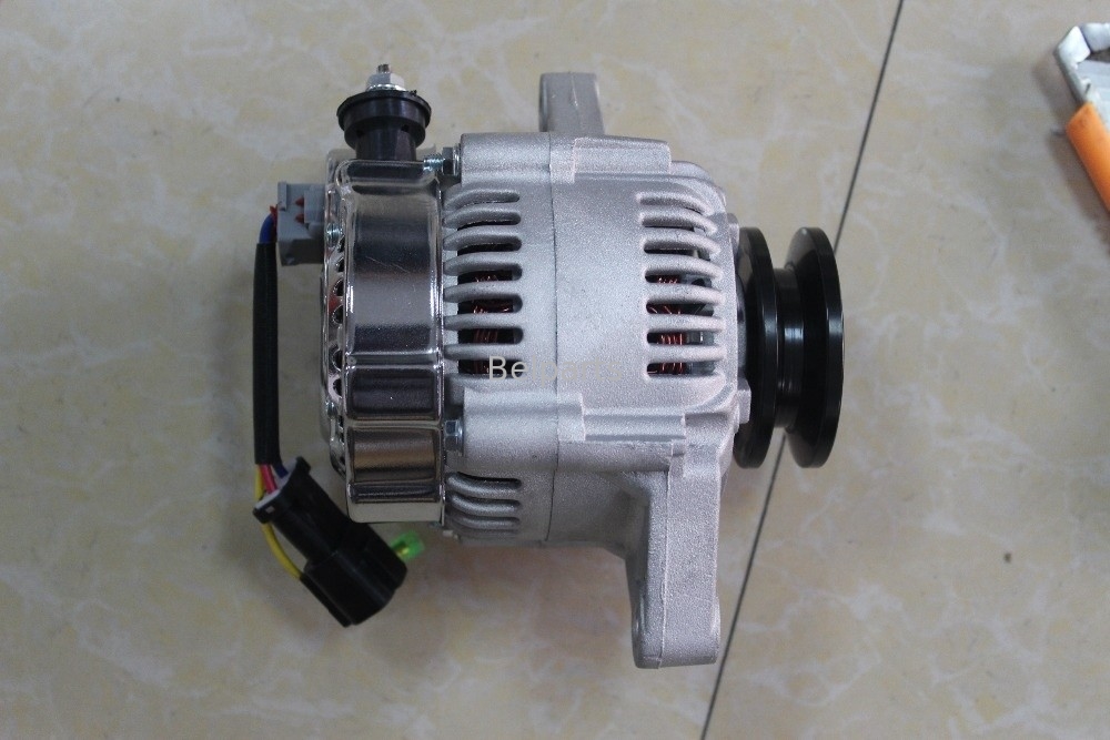 Générateur R60-7 R55-7 de l'alternateur 4TNV94 de Spare Parts Engine 119626-77210 d'excavatrice