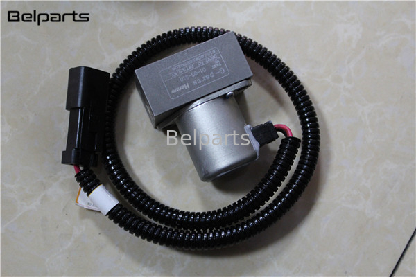Vanne électromagnétique de Valve 702-21-57400 de pilote de contrôle de pompe de Spare Part Hydraulic d'excavatrice de Belparts pour PC200-8 PC220-8 PC300-8
